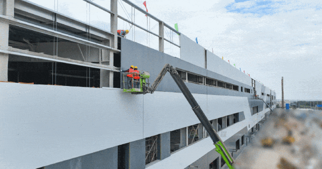 1703475615541381.gif 1.gif